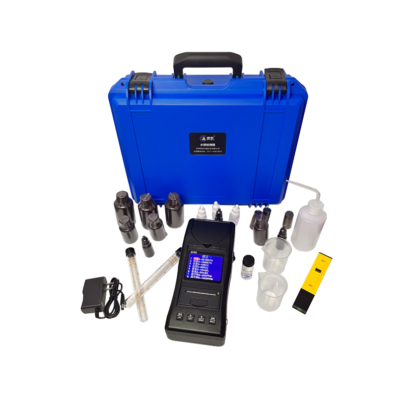 多參數(shù)水質(zhì)監(jiān)測(cè)儀產(chǎn)品展示